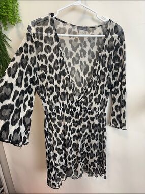 Jordan Taylor Black and White Animal Print Swim Coverup